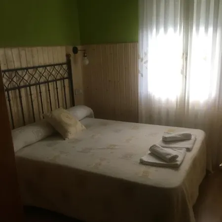 Hostal-restaurante Fogon De Gredos Guest house Guisando
