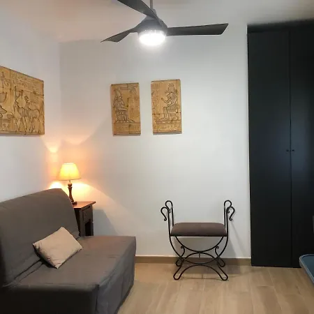 Guest house Hostal-restaurante Fogon De Gredos 2*