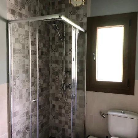 Hostal-restaurante Fogon De Gredos 2*