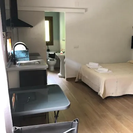 Hostal-restaurante Fogon De Gredos بيت ضيافة