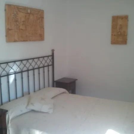 Guest house Hostal-restaurante Fogon De Gredos 2*
