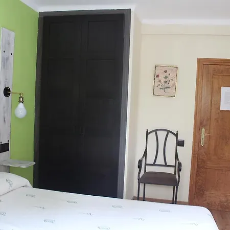 بيت ضيافة Hostal-restaurante Fogon De Gredos 3*