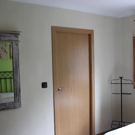 Hostal-restaurante Fogon De Gredos 2*