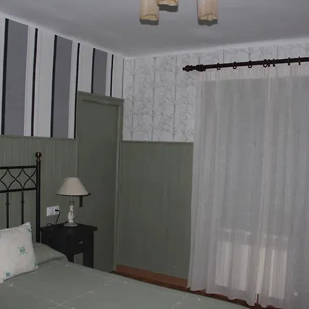 Hostal-restaurante Fogon De Gredos 2*