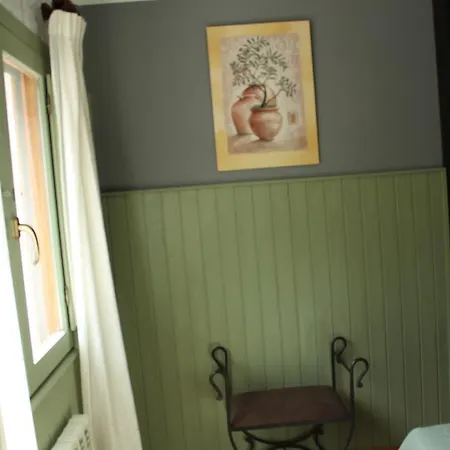 Hostal-restaurante Fogon De Gredos Guest house
